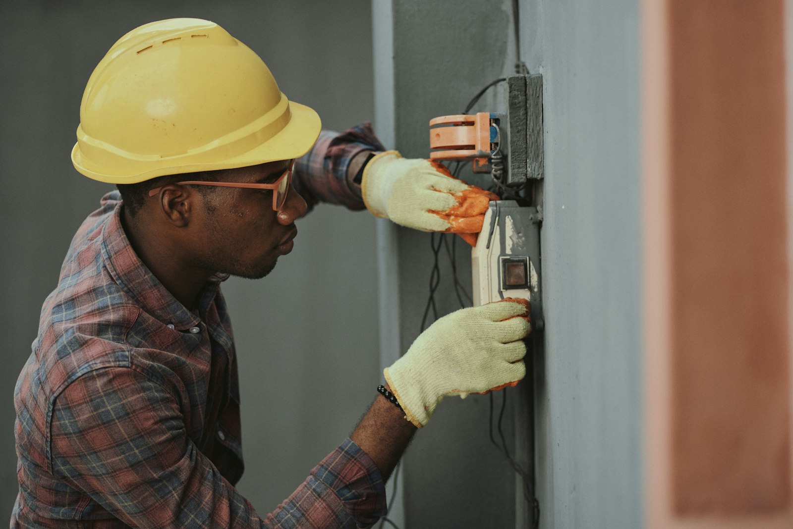 Minneapolis Plumber: Drain Cleaning & Water Heater Repair — plumber in Minneapolis, MN